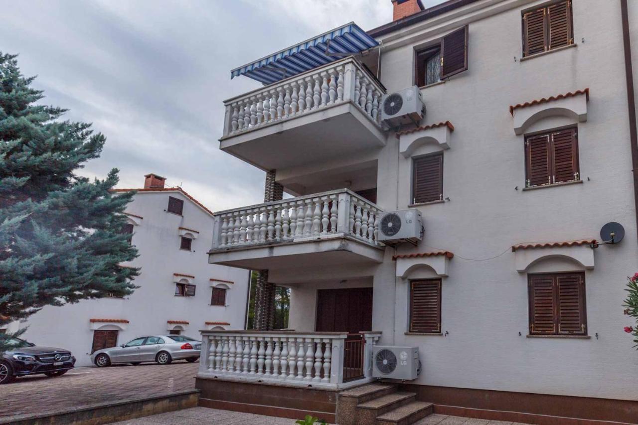 Apartman Mauro Malinska Exterior photo